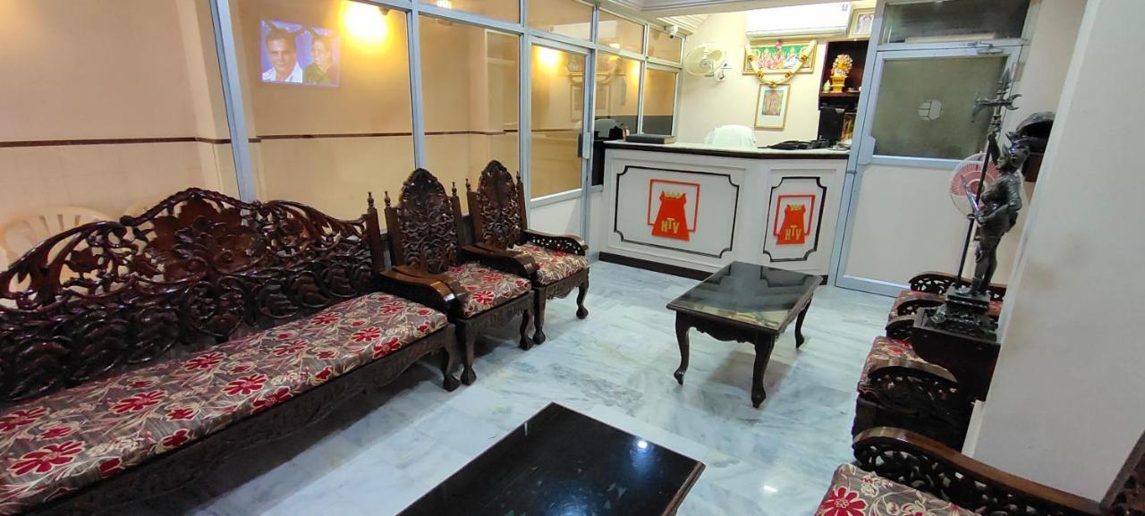 Hotel Temple View Madurai Bagian luar foto