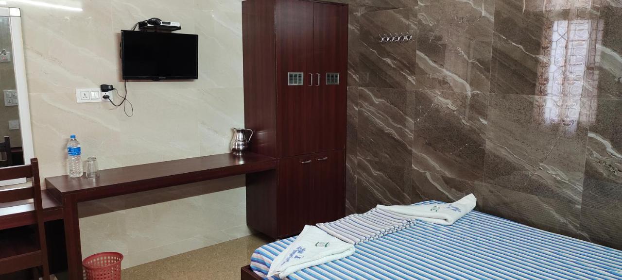 Hotel Temple View Madurai Bagian luar foto